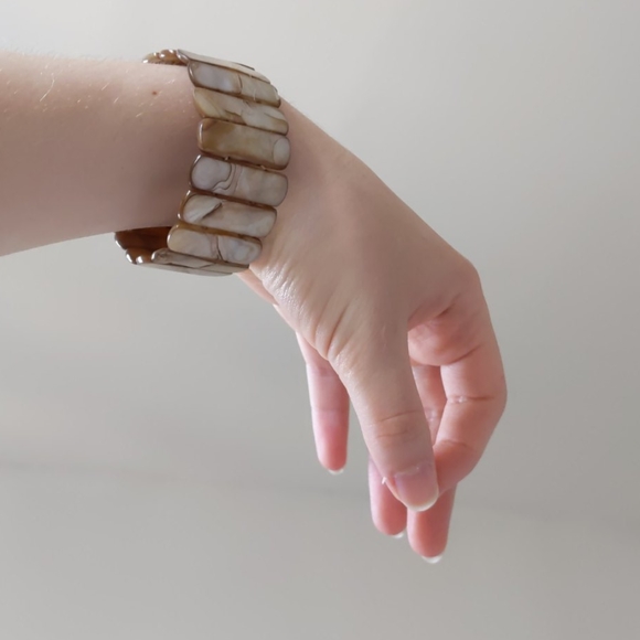 Shell bracelet - Picture 2 of 3